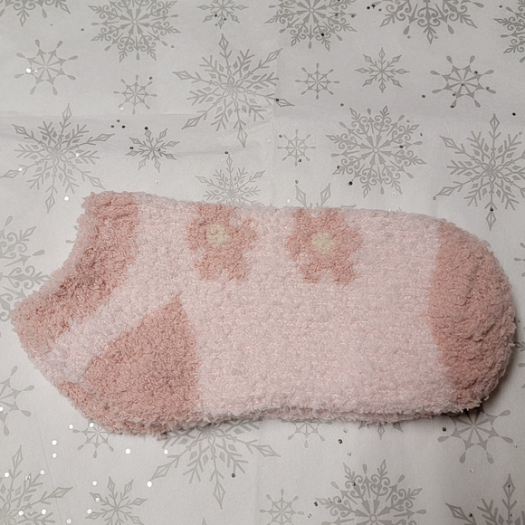 Kid's Cozy Socks Fuzzy Winter Socks for Girls Flowers Kitty with Stars Snowflake - Picture 3 of 4